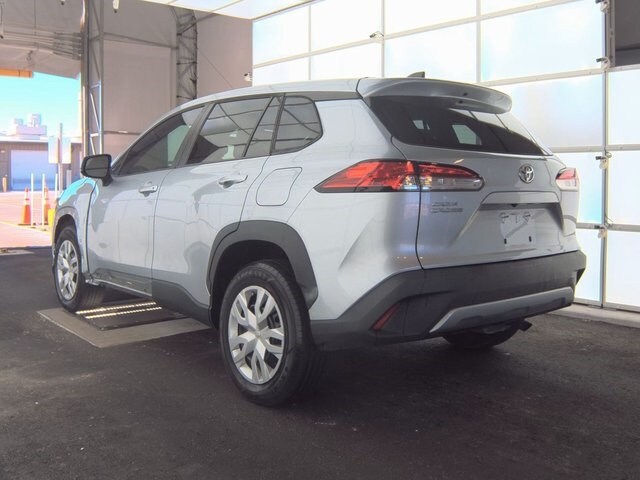 2022 Toyota Corolla Cross L photo 4