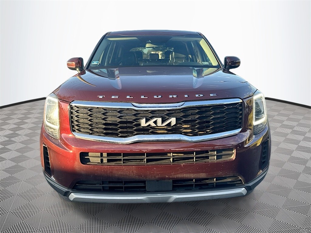 2022 Kia Telluride LX photo 2