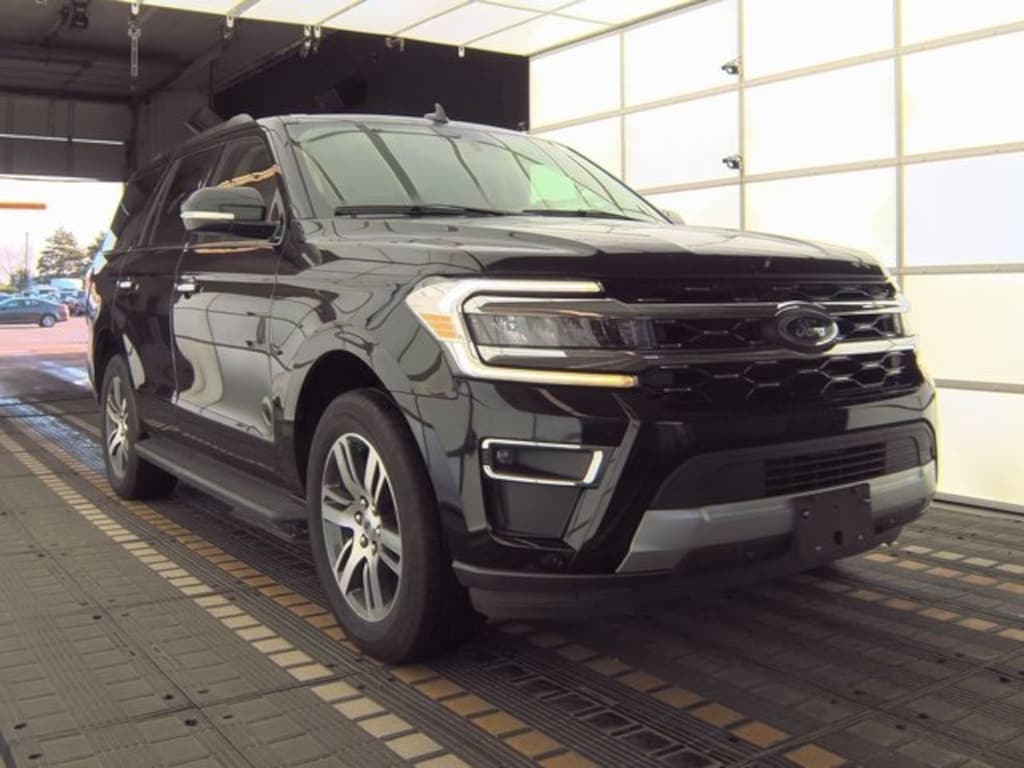 Used 2024 Ford Expedition Limited SUV