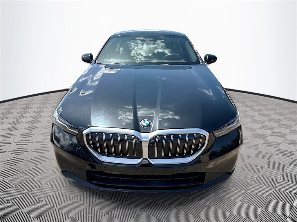 2024 Bmw 530i photo 2
