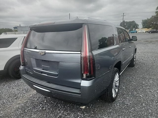 2019 Cadillac Escalade ESV Platinum photo 2