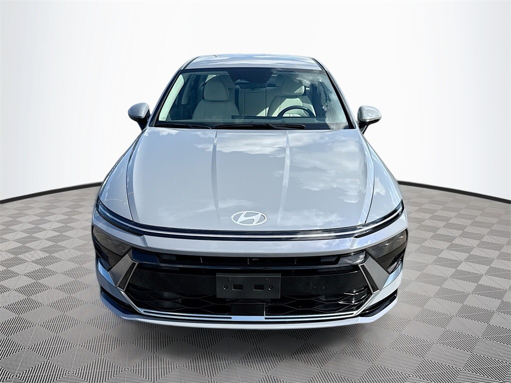 2025 Hyundai Sonata Hybrid SEL photo 2