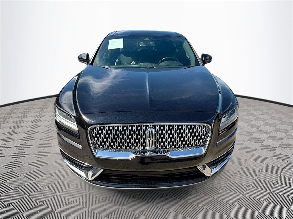 2019 Lincoln Nautilus Select photo 2