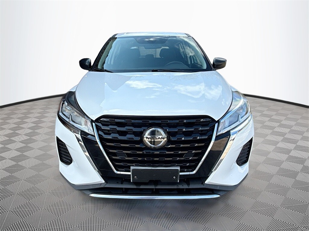 2021 Nissan Kicks S photo 2