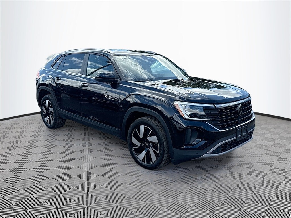 2024 Volkswagen Atlas Cross Sport SE Technology photo 3