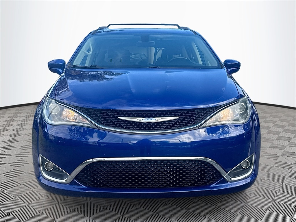 Used 2018 Chrysler Pacifica Touring L Minivan/Van
