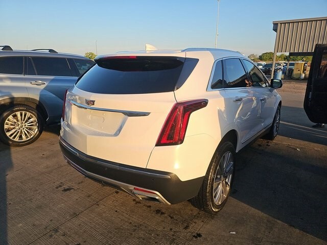 2024 Cadillac XT5 Premium Luxury photo 2