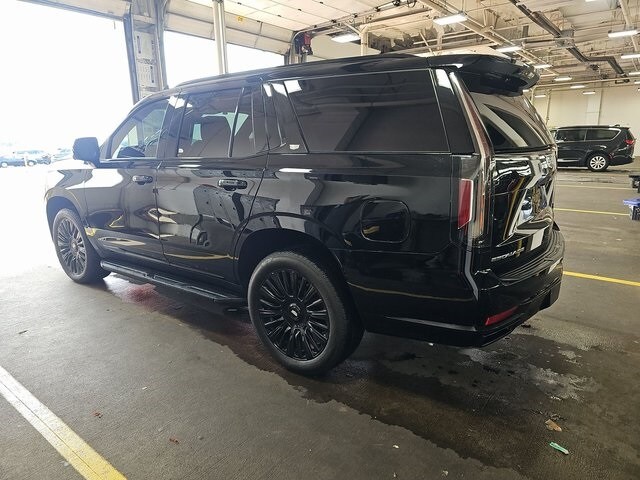2021 Cadillac Escalade Luxury photo 4