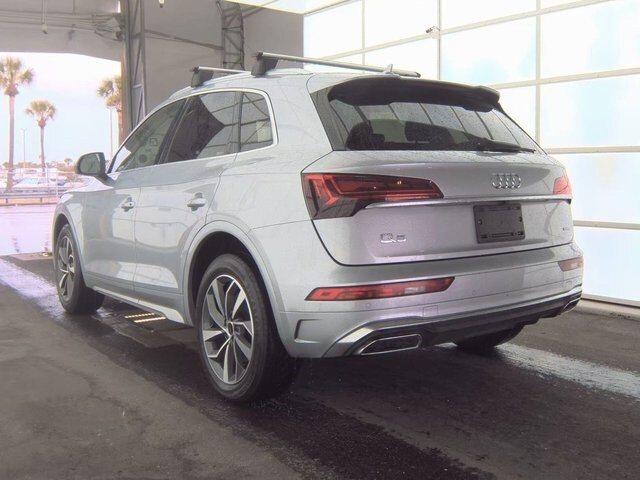 2022 Audi Q5 45 S line Premium photo 3
