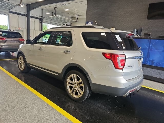 2017 Ford Explorer Limited photo 3