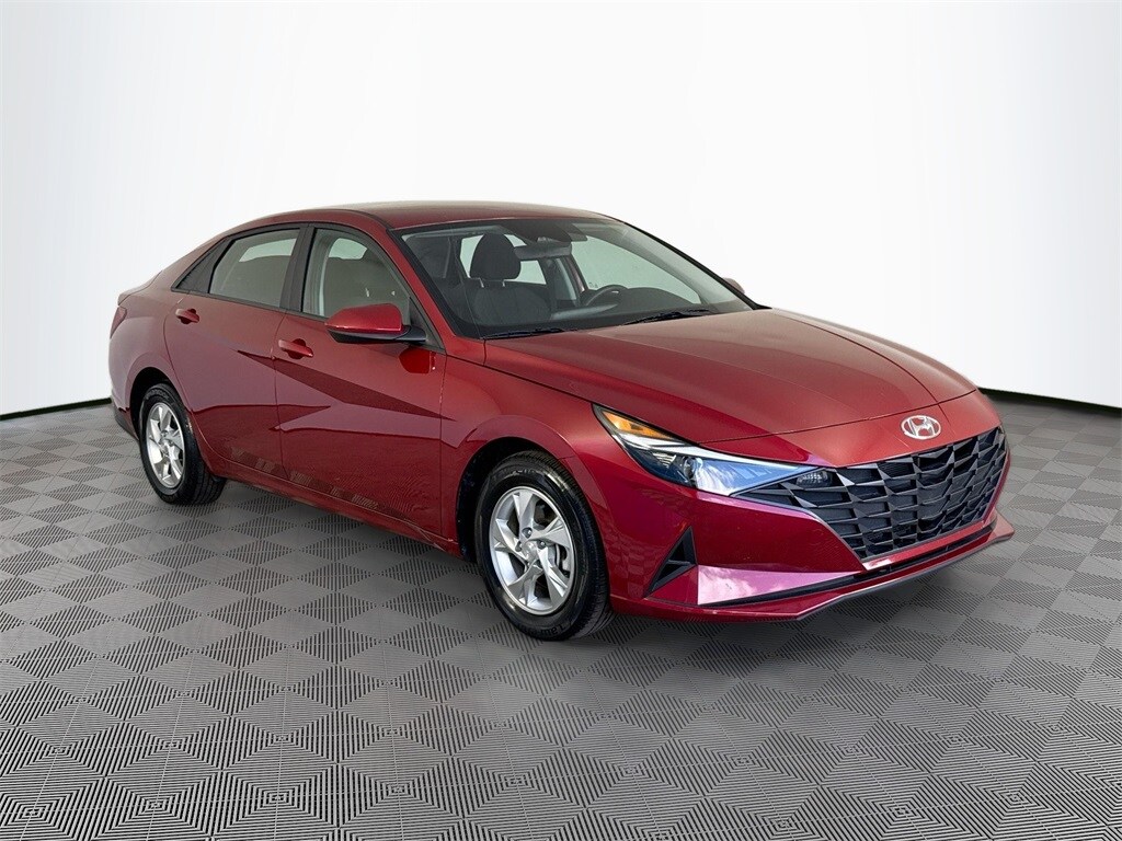 2023 Hyundai Elantra SE photo 3