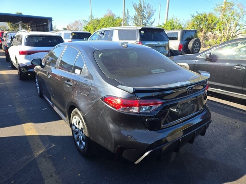 Used 2022 Toyota Corolla LE Sedan