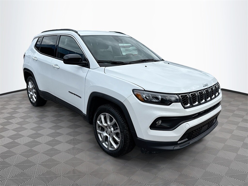 Used 2024 Jeep Compass Latitude Lux SUV
