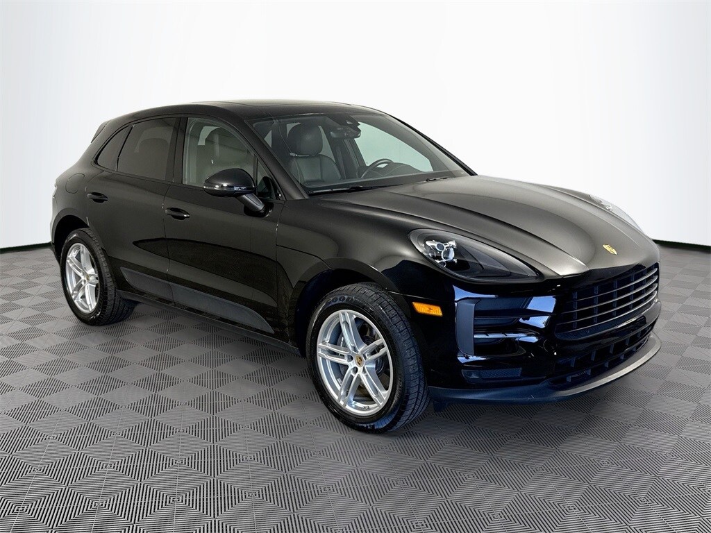 2021 Porsche Macan Base photo 3