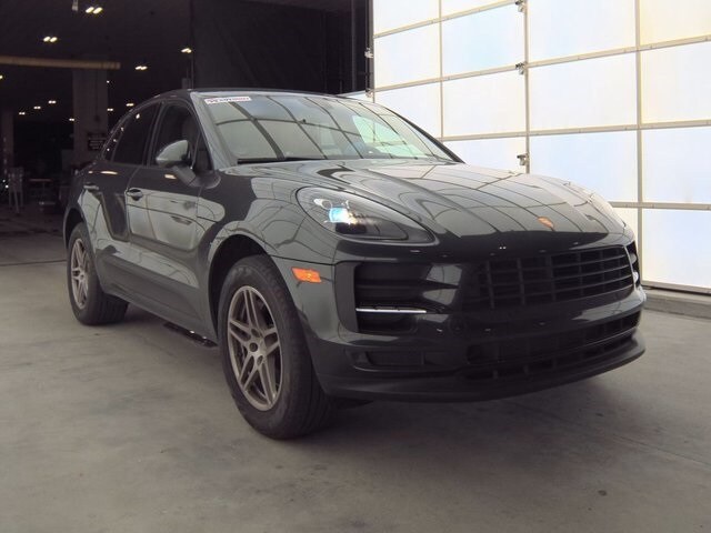 2021 Porsche Macan Base photo 3