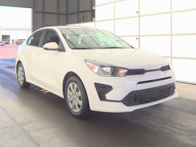 2023 Kia Rio LX photo 3