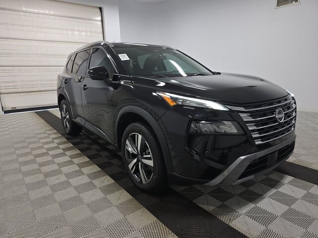 2024 Nissan Rogue SL photo 3