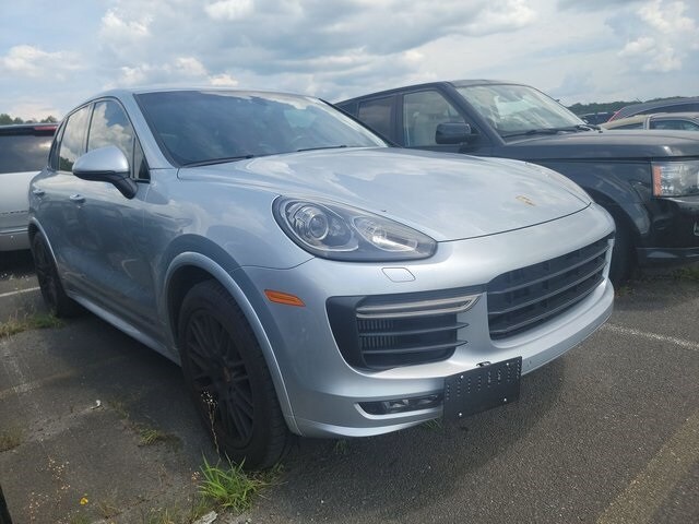 2017 Porsche Cayenne GTS photo 3