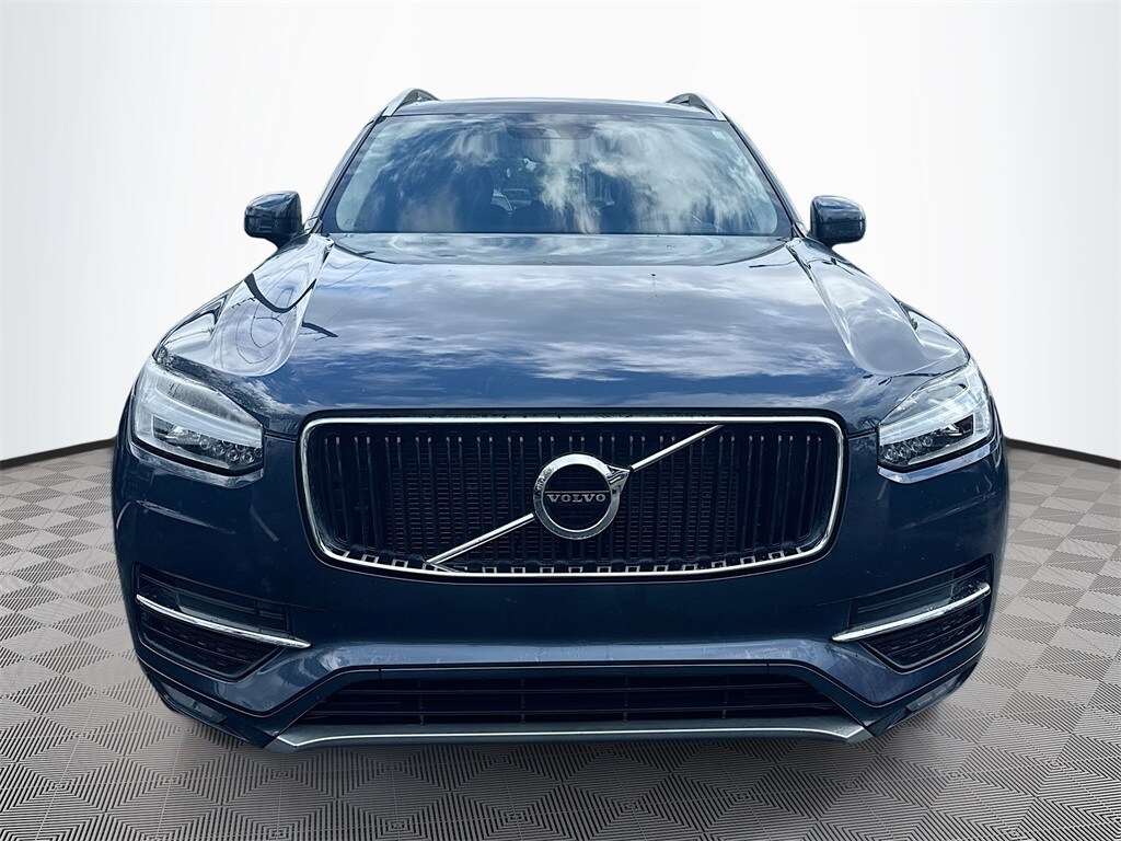 2019 Volvo XC90 T5 Momentum photo 2
