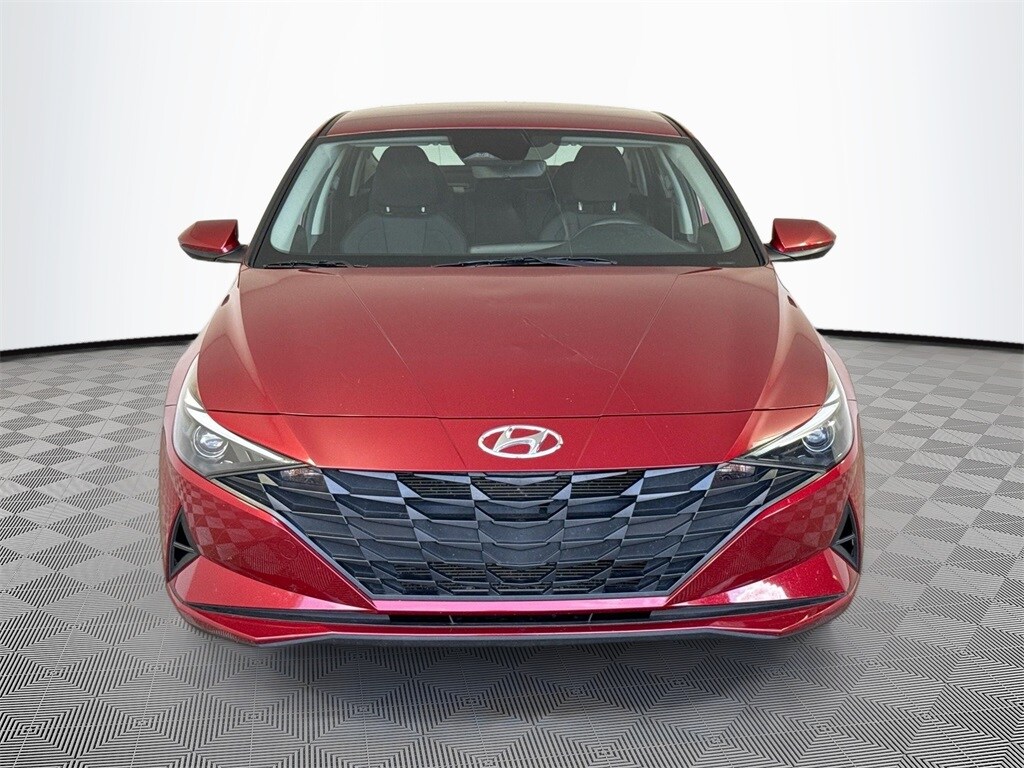2023 Hyundai Elantra SE photo 2