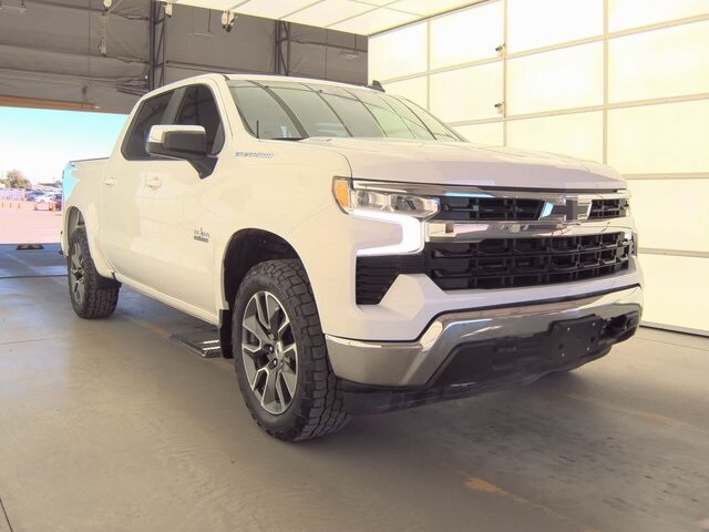 2023 Chevrolet Silverado 1500 LT photo 3