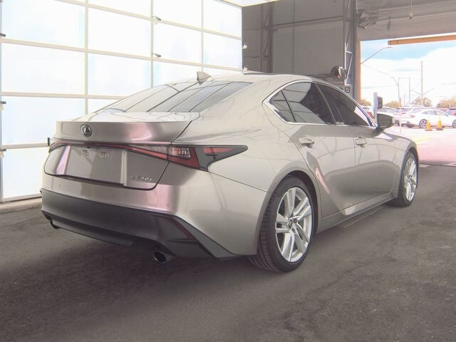 2023 Lexus IS 300 photo 2