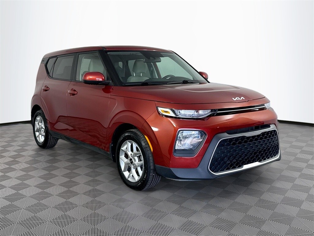 2022 Kia Soul LX photo 3