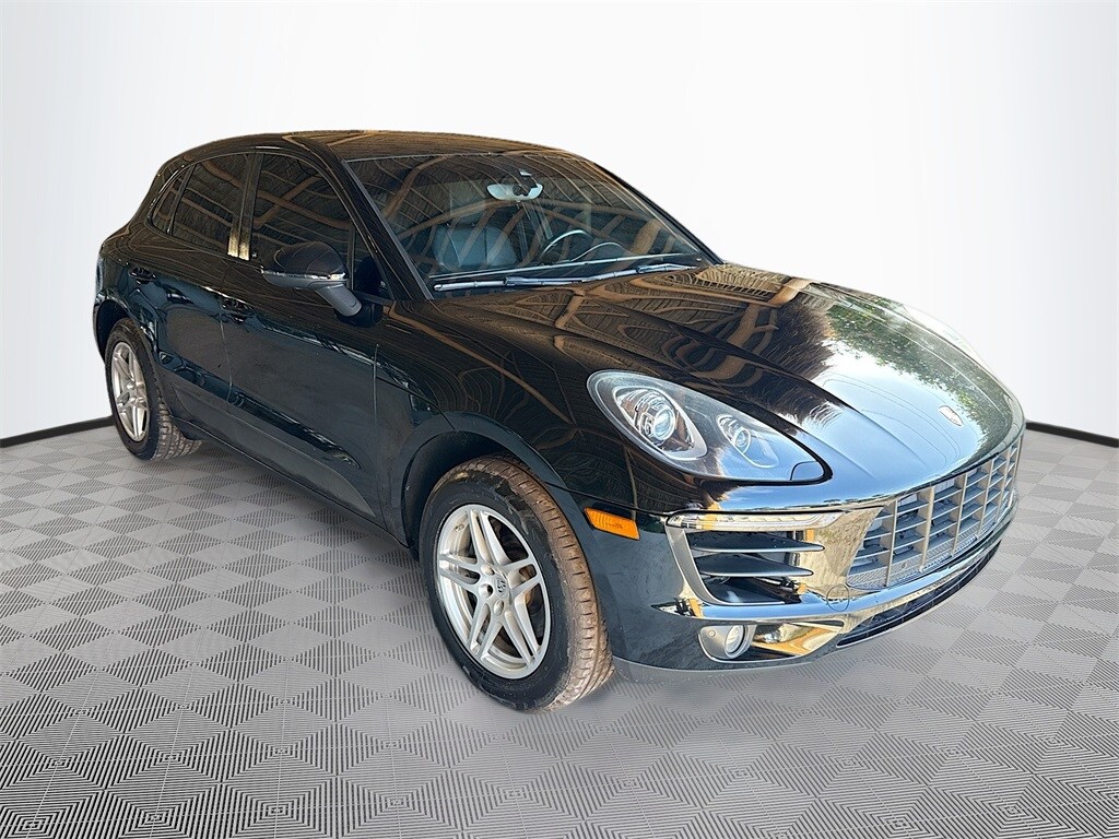 2018 Porsche Macan Base photo 3