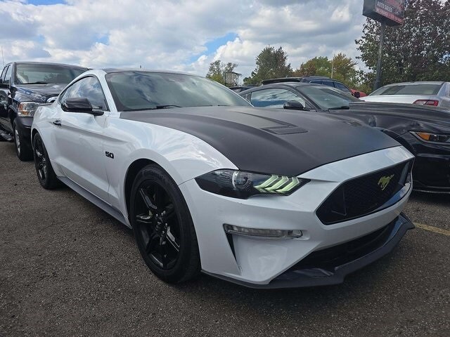 2020 Ford Mustang GT Premium photo 3