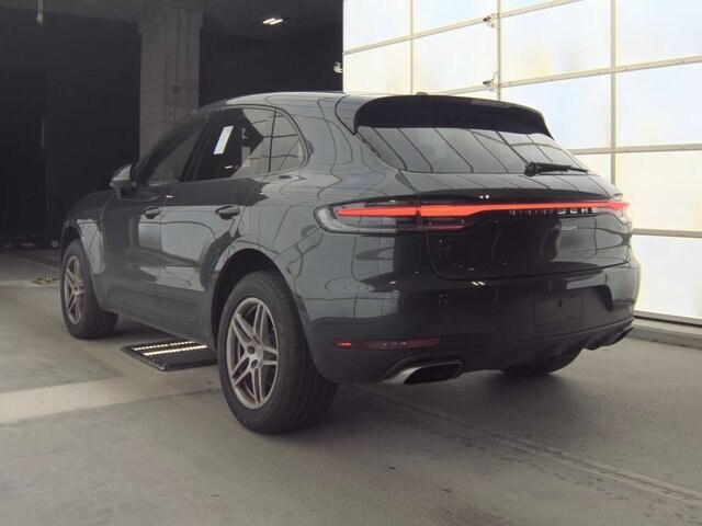 2021 Porsche Macan Base photo 4