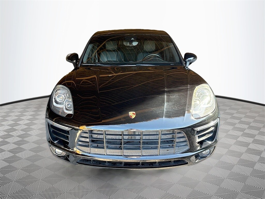 2018 Porsche Macan Base photo 2