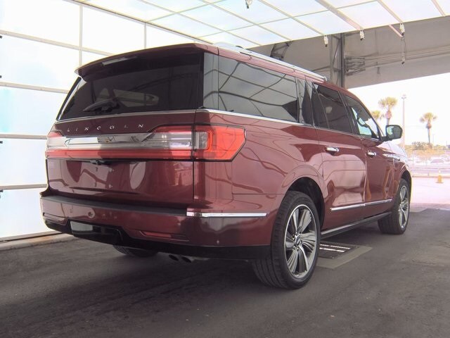 2019 Lincoln Navigator L Reserve photo 2