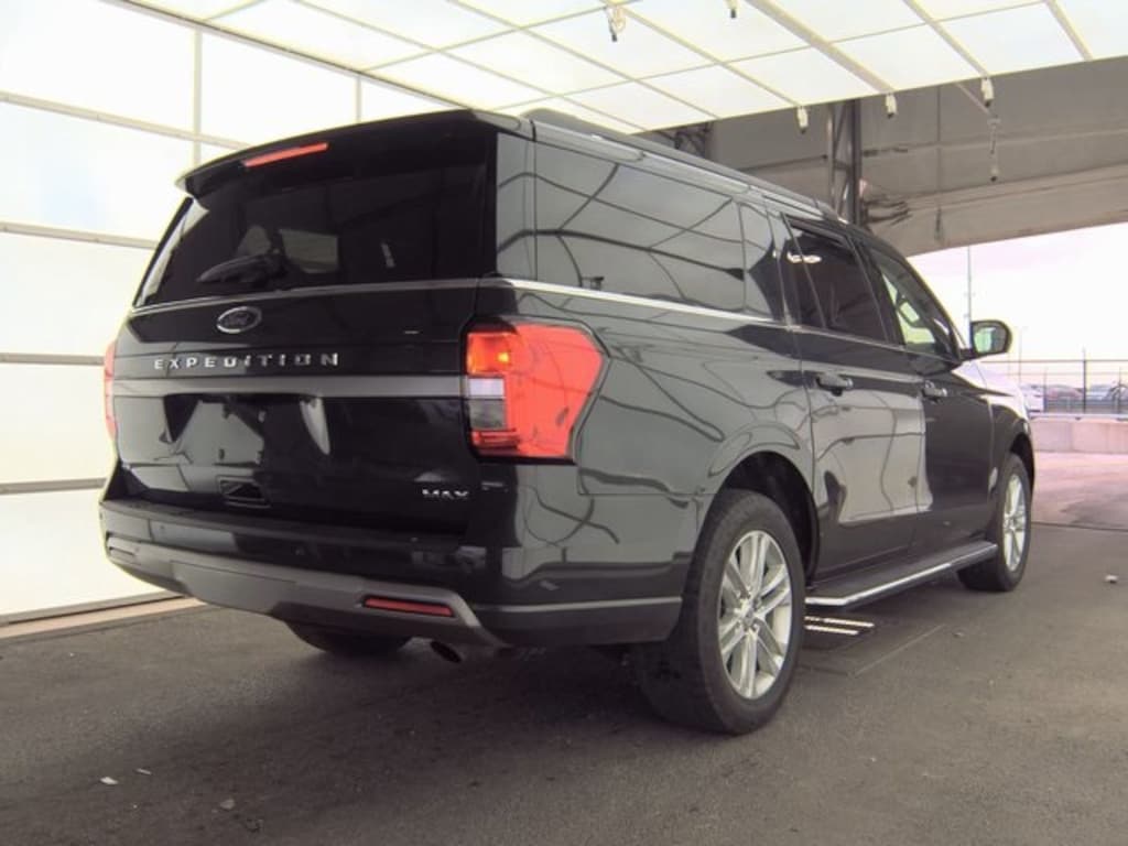 Used 2022 Ford Expedition Max XLT SUV