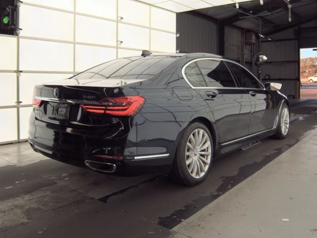 Used 2018 BMW 7 Series 740i Sedan
