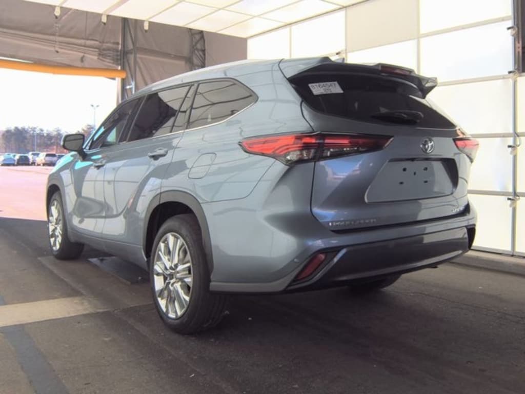 Used 2021 Toyota Highlander Limited SUV