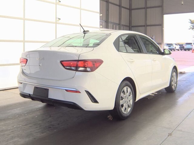 2023 Kia Rio LX photo 2