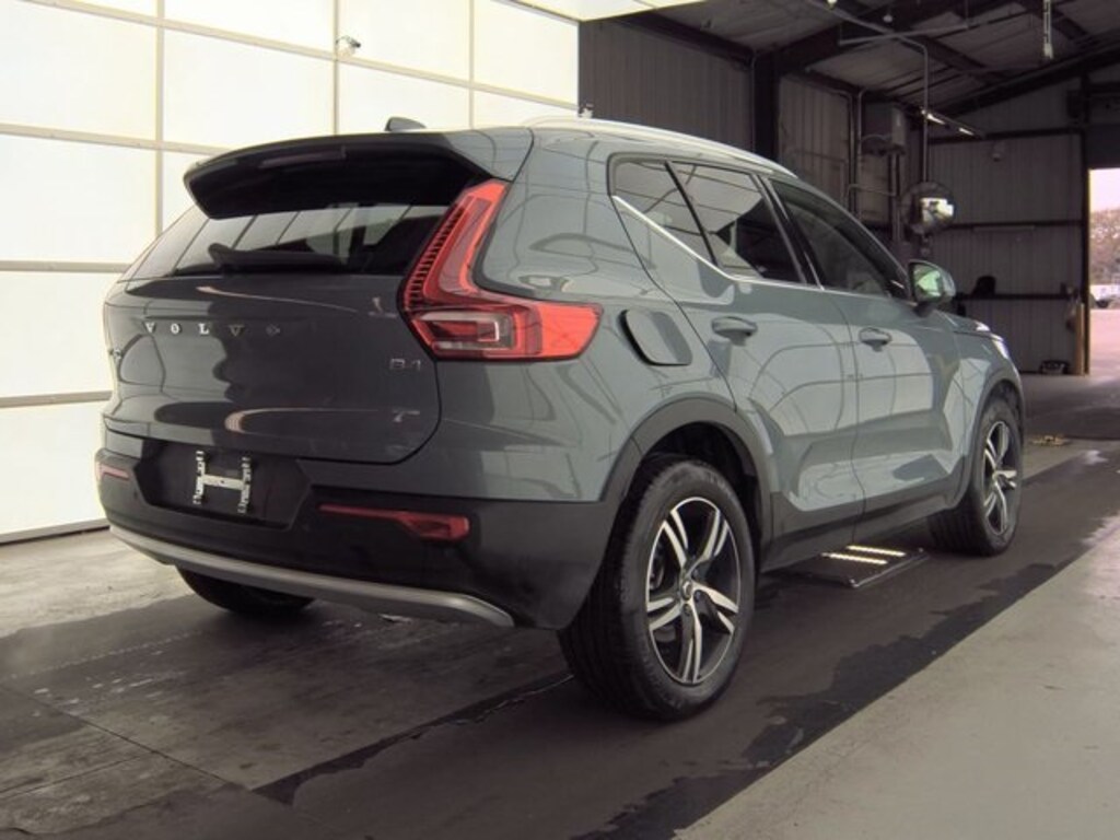 Used 2023 Volvo XC40 B4 Plus Bright Theme SUV