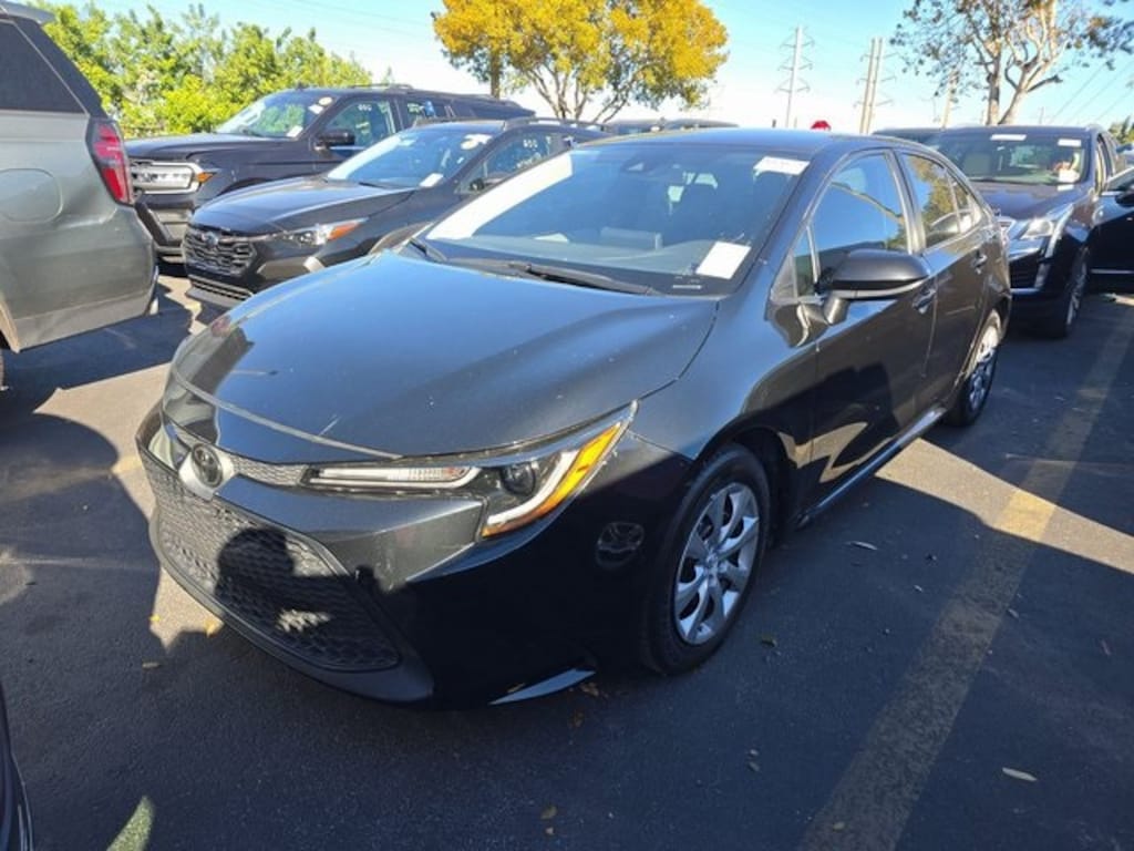 Used 2022 Toyota Corolla LE Sedan