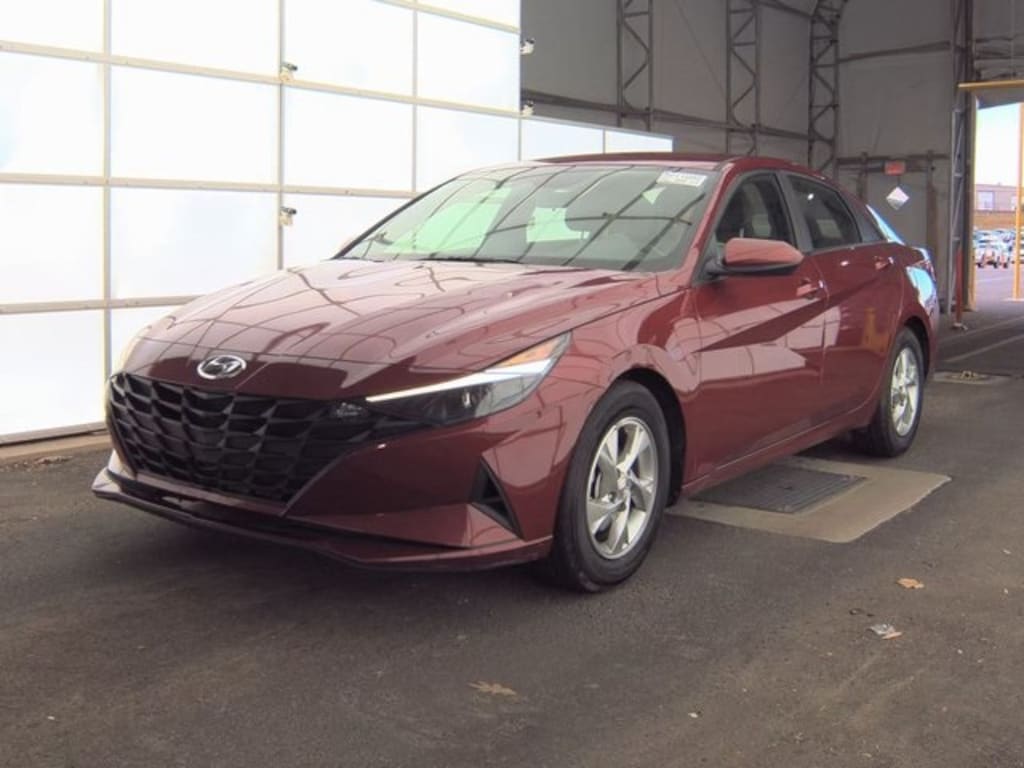 Used 2023 Hyundai Elantra SE Sedan