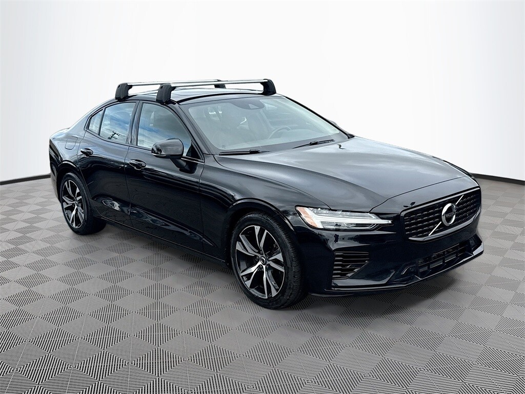 Used 2022 Volvo S60 Recharge Plug-In Hybrid T8 R-Design Expression Sedan