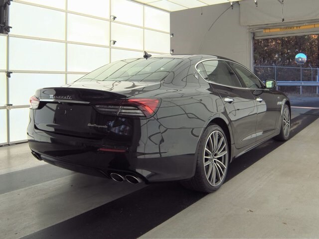 2022 Maserati Quattroporte GT photo 2