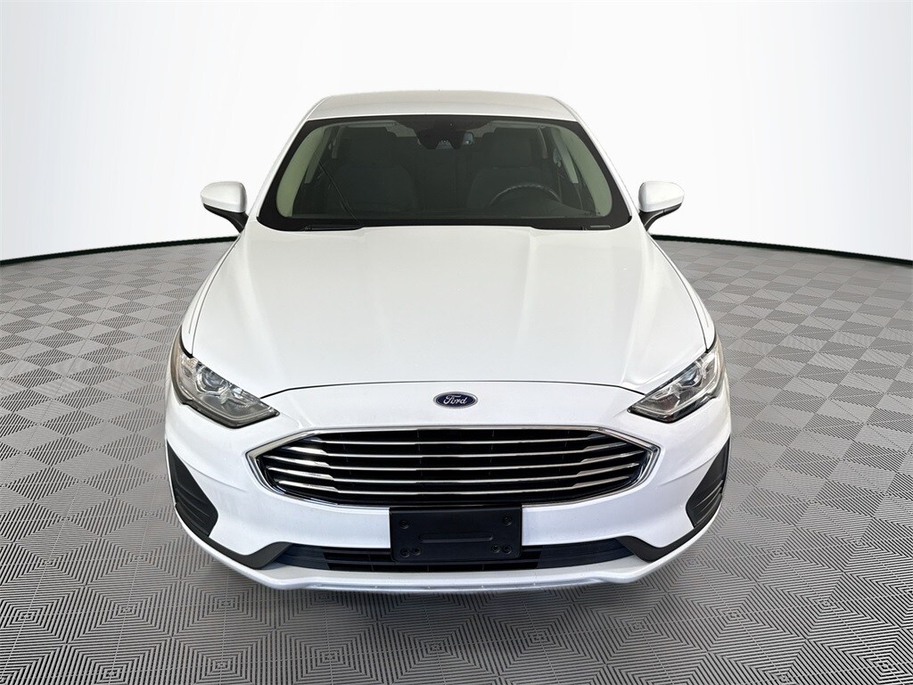 2019 Ford Fusion SE photo 2