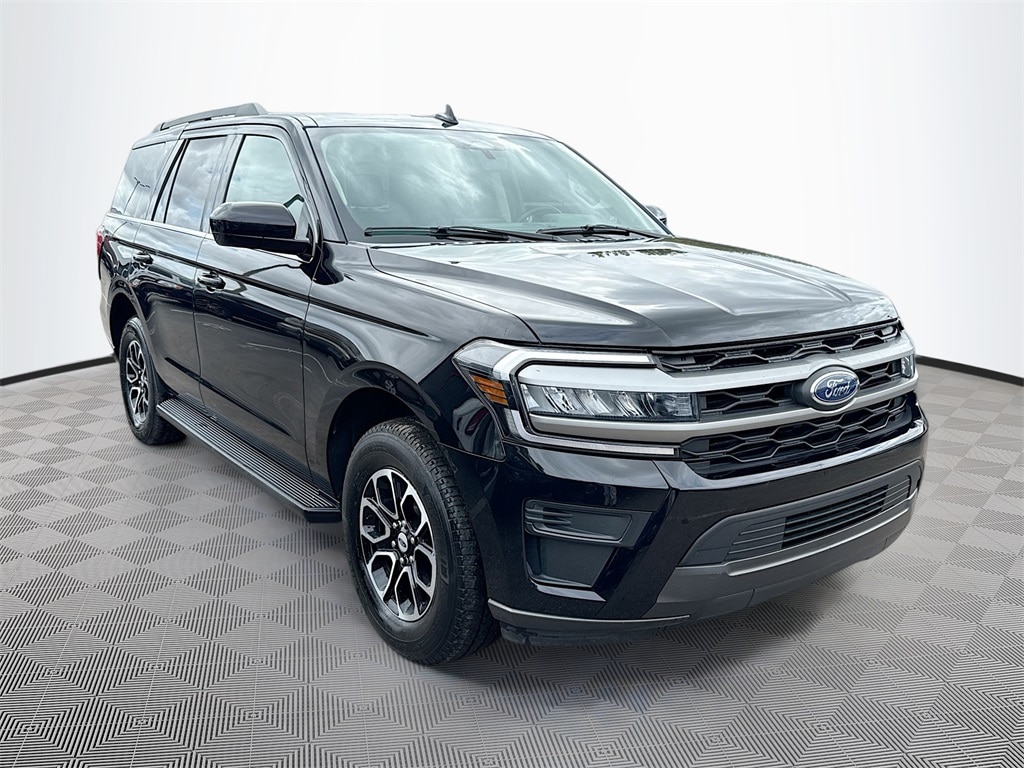 Used 2024 Ford Expedition XLT SUV