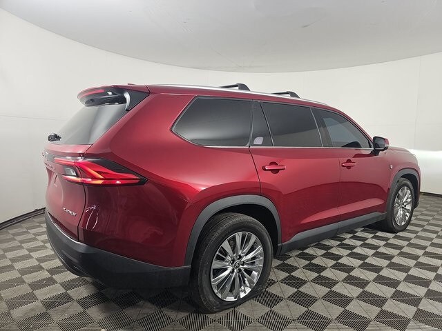 2024 Toyota Grand Highlander Platinum photo 2
