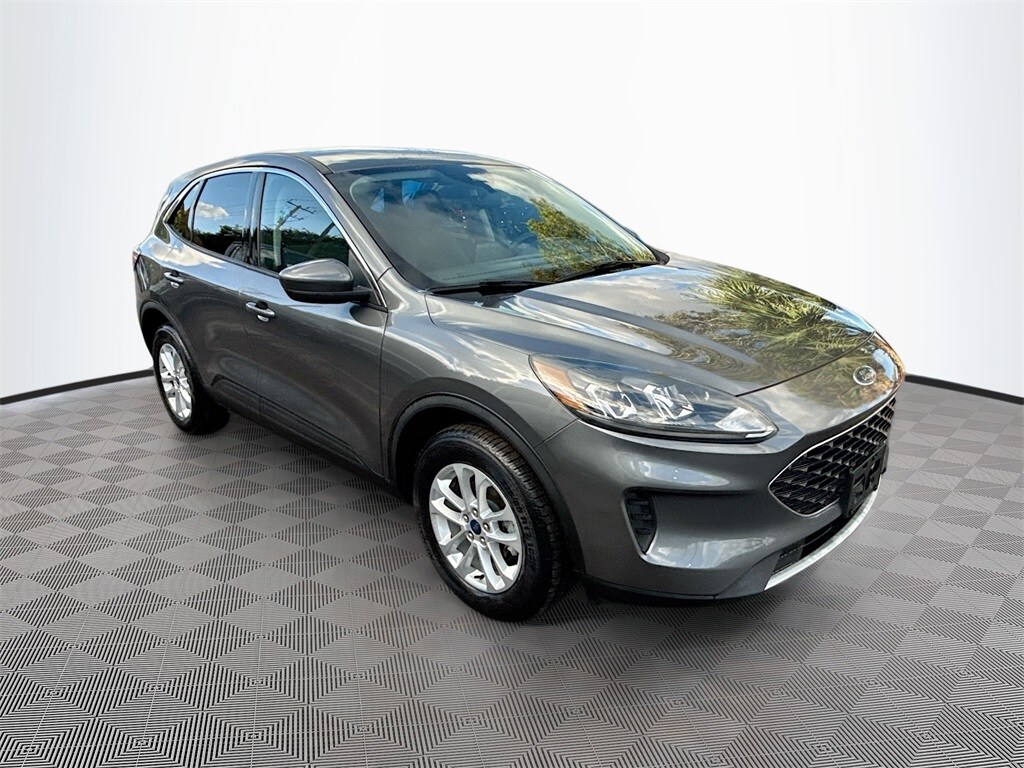 2021 Ford Escape SE photo 3