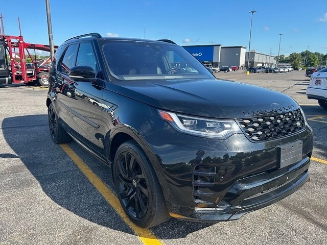 2022 Land Rover Discovery S R-Dynamic photo 3