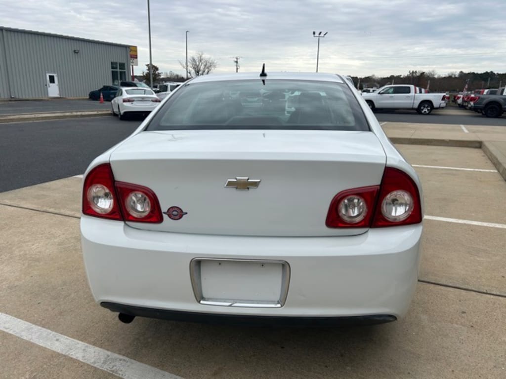 Used 2009 Chevrolet Malibu LTZ Sedan