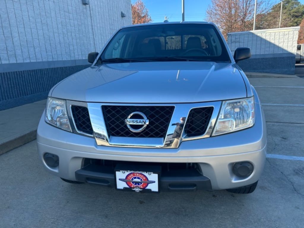 Used 2017 Nissan Frontier SV Truck Crew Cab
