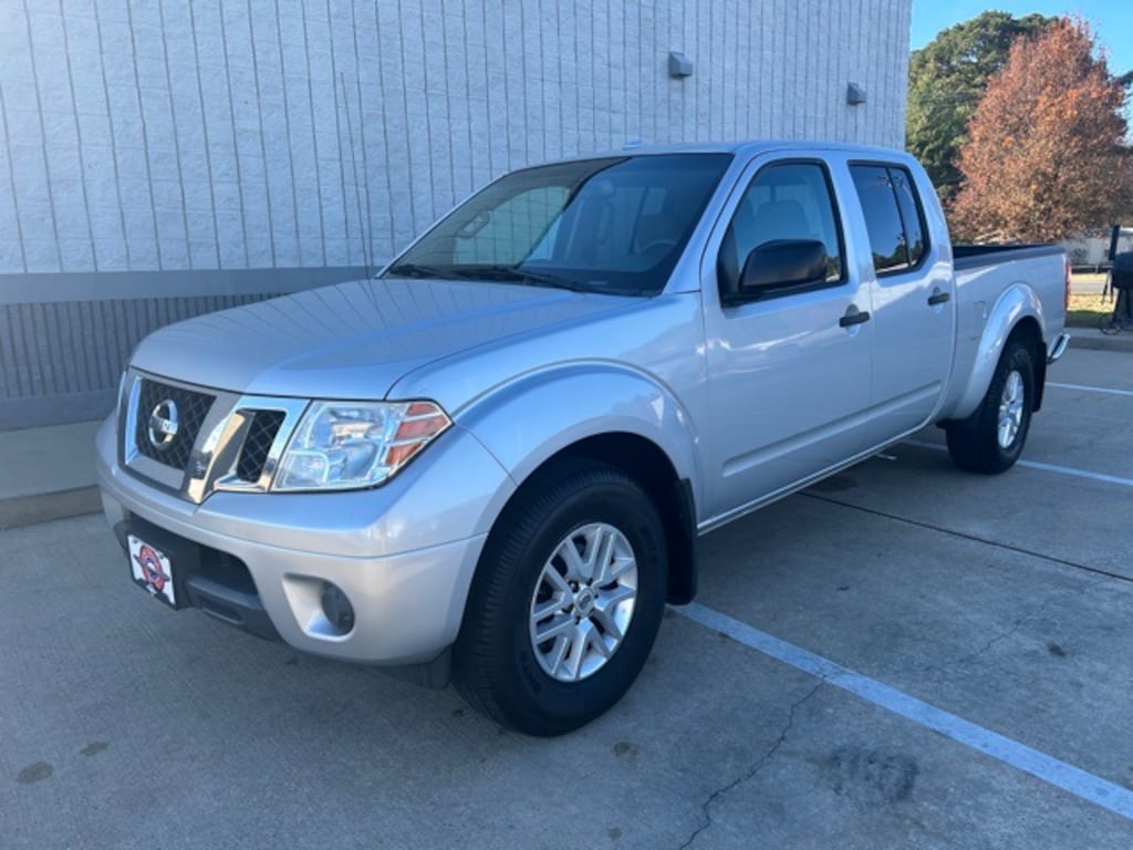 Used 2017 Nissan Frontier SV Truck Crew Cab