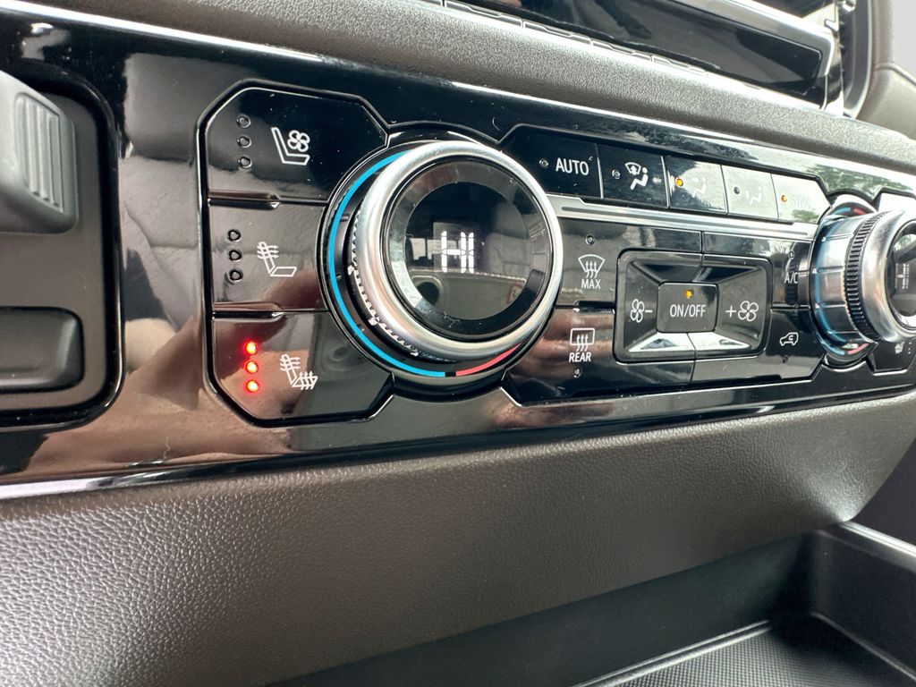 2026 GMC Sierra 1500 SLT - Photo 17